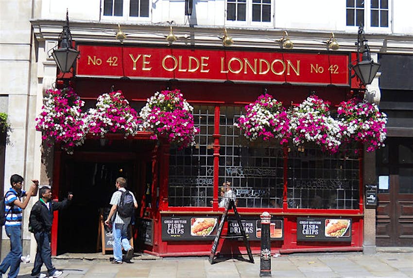 Travel News - London pub One of London's 35,000 licenced premises.