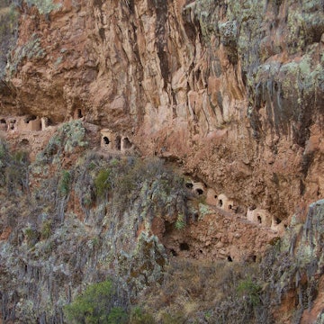 Travel News - Sacred graves in Peru