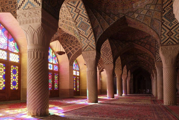Nasir al-mulk Mosque featured in  Mohammad Reza Domri Ganji's work.