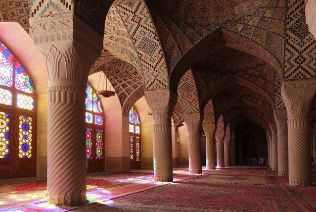 Nasir al-mulk Mosque featured in Mohammad Reza Domri Ganji's work.