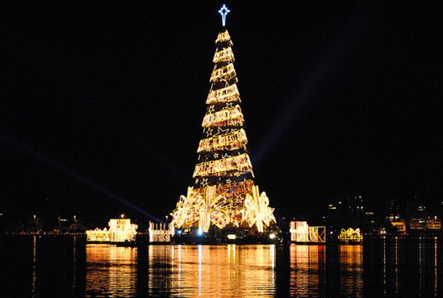 Floating Christmas tree, Rio, 2011.