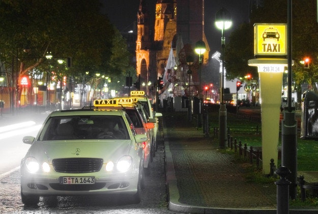 A que of taxi's in Berlin.