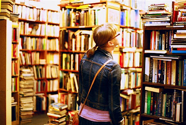 Travel News - book1 Book browsing