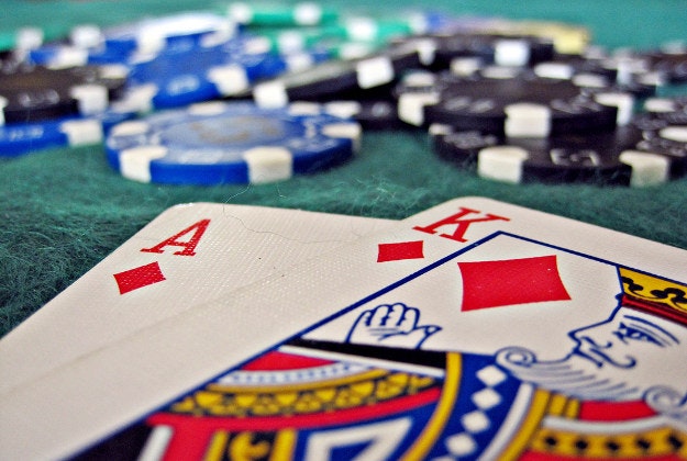 Kathmandu reinstates casino licenses.