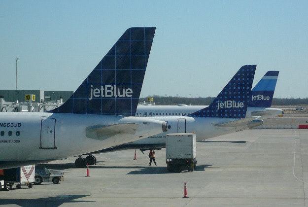 JetBlue jet