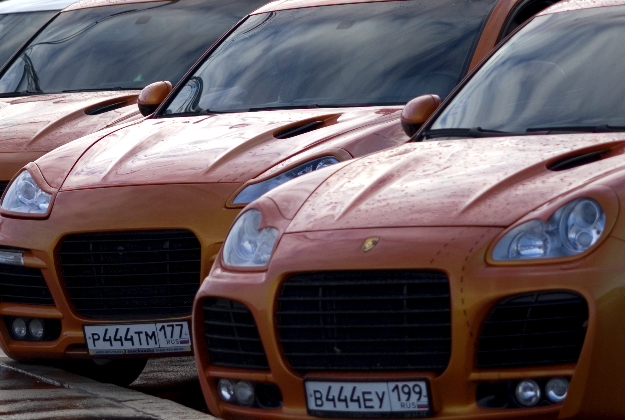 Moscow taxi drivers protest against Uber.