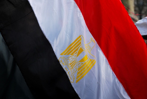 Egypt axes visas on arrival for non-Egyptian tourists.