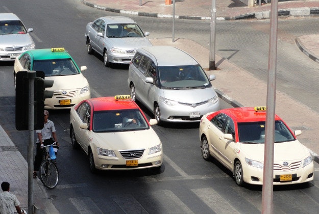 Dubai taxis to get anti-tailgating sensors.