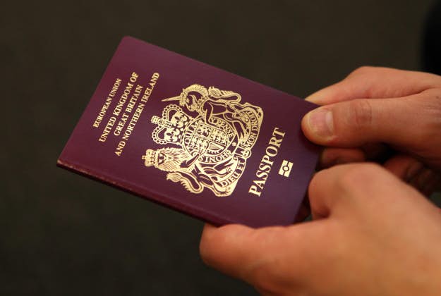 fake uk passport maker