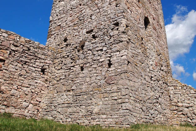 The ruins of Chęciny Royal Castle.