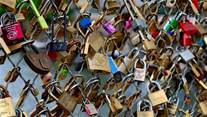 Au Revoir Paris Bids Farewell To Pont Des Arts Love Locks Lonely Planet