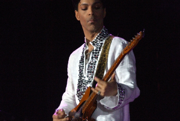 Prince is holding a concert for peace in Baltimore.