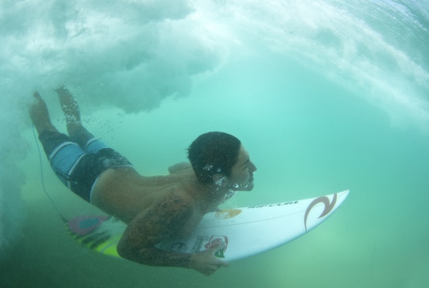 Air New Zealand recruits pro surfers for in-flight safety video. Image courtesy of Air New Zealand
