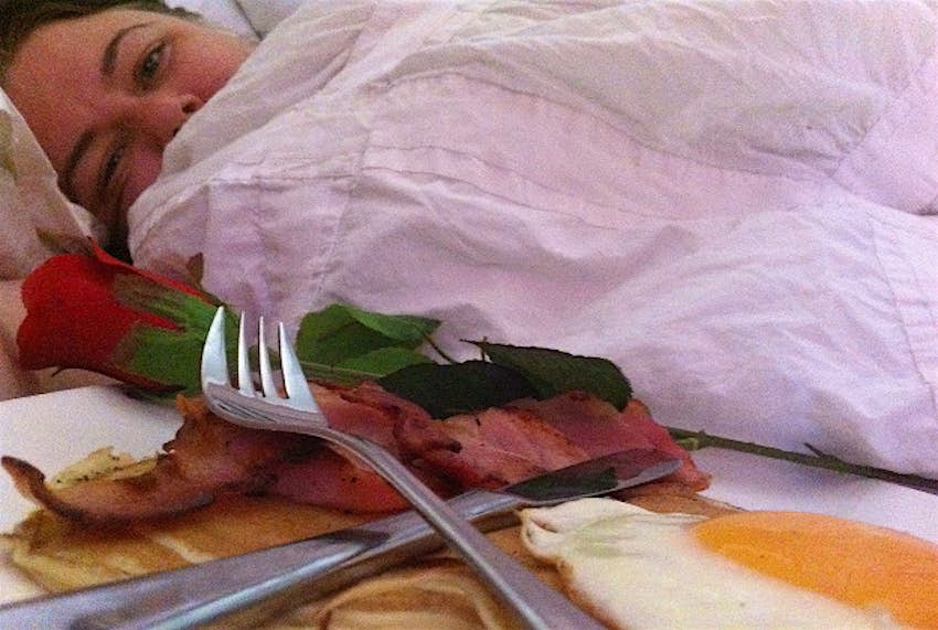 Travel News - brekki1 Life doesn't get much better than 'Breakfast in Bed'