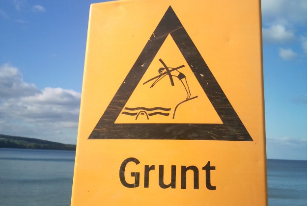 Swedish diving team urge citizens not to drink and dive.