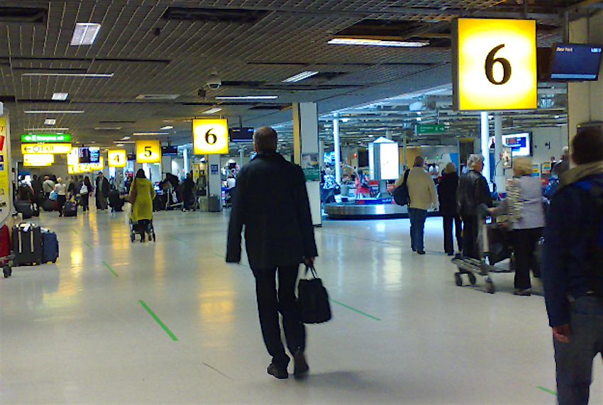 Travel News - Heathrowluggagecollection Luggage collection at London's Heathrow airport.