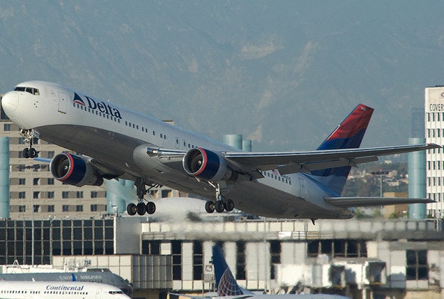 Delta jet taking off at LAX.
