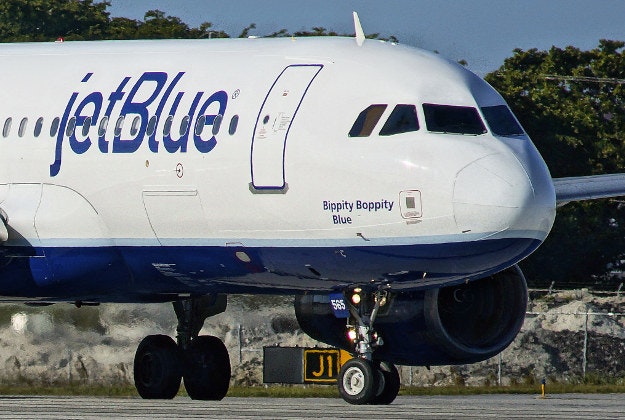 Jet Blue introduces charter flights from Havana to New York City.