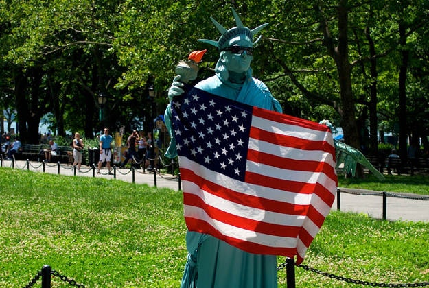 A Statue of Liberty street artist in New York.