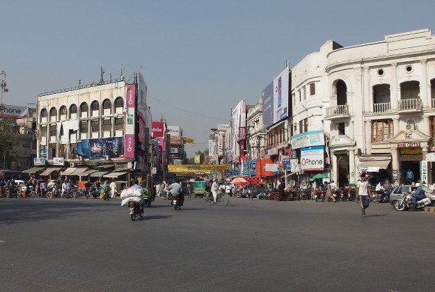 Mall road, Lahore.
