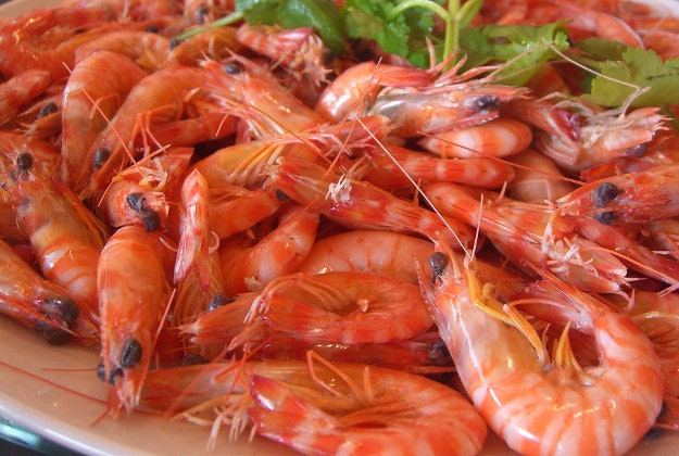 Plate of prawns costs diner 2,700 yuan.