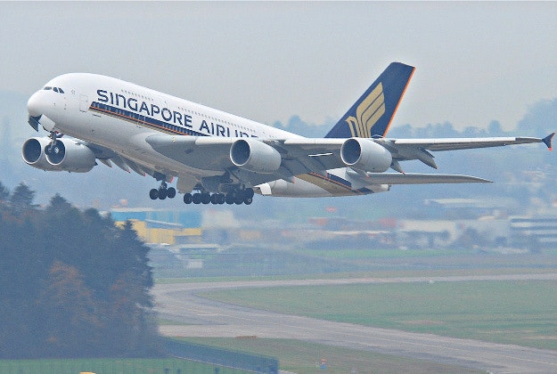 Singapore Airlines has reintroduced the longest non-stop flight in the world, which takes passengers from Newark, New Jersey to Singapore. 