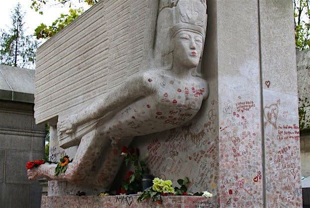 Travel News - wildetomb Oscar Wilde's tomb in Paris.