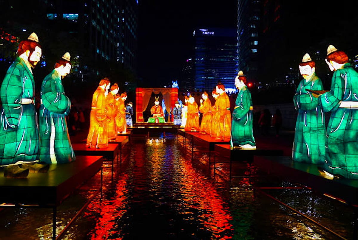 Cheonggyecheon stream glitters for Seoul Lantern Festival Lonely