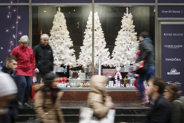 Shoppers on Buchanan Street in Glasgow, on the last weekend before Christmas. 