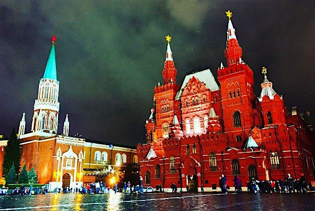 Travel News - 2insta10 Red Square.