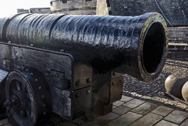 The Mons Meg cannon.