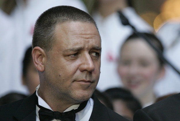 Russell Crowe posted a Twitter rant after he was unable to bring hoverboards on board a flight.