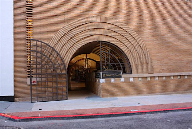 Travel News - 140 Maiden Lane, Chris 140 Maiden Lane.