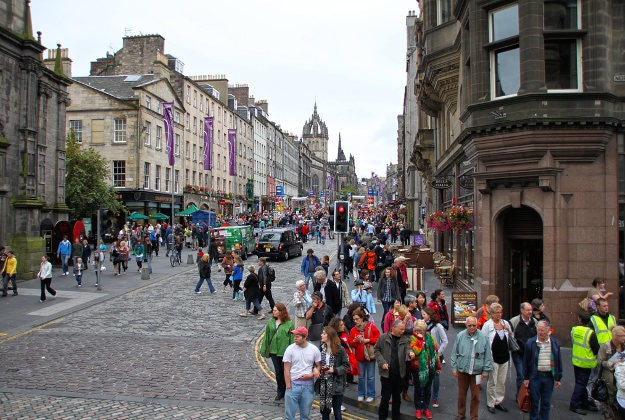 People in the streets an Edinburgh Festival Fringe.
