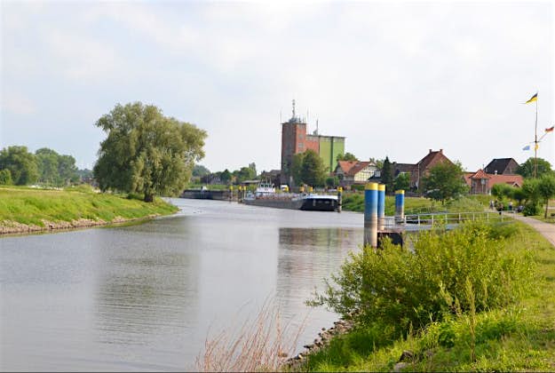 Travel News - River Elbe River Elbe at Bleckede.