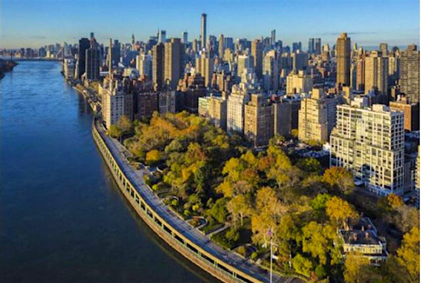 Travel News - george 4 A bend in the East River