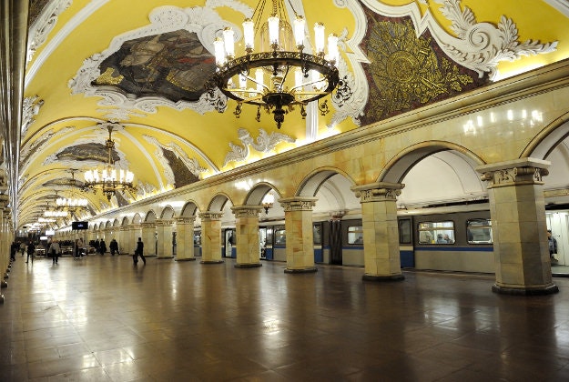 Moscow Metro platform at the Komsomolskaya station.