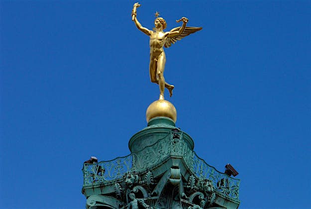 Travel News - Colonne de Juillet Colonne de Juillet, Paris.