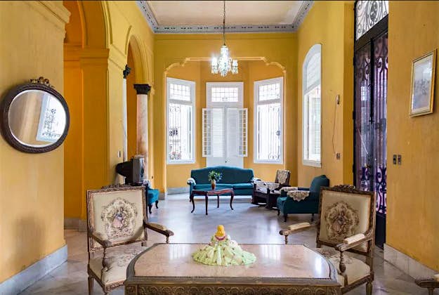 Travel News - airbnb Airbnb in Havana.
