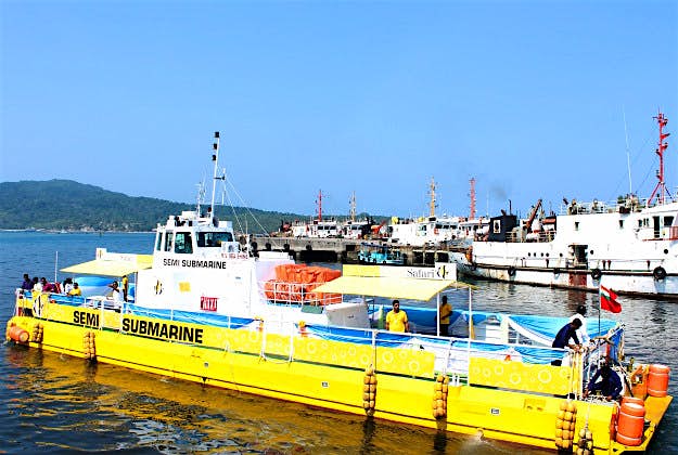 Travel News - semisub The semi-submarine is effectively a boat but with an underwater glazed area.