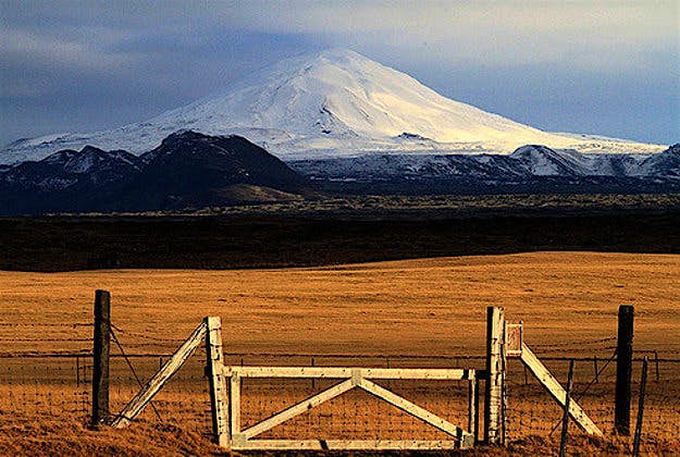 Travel News - Hekla Sverrir Thorolfsson sverrirt@centrum.is Hekla volcano ready to erupt says expert