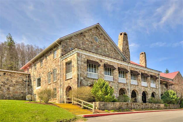 Travel News - dirtydancing Mountain Lake Lodge, which was the Kellerman's resort in the film Dirty Dancing.