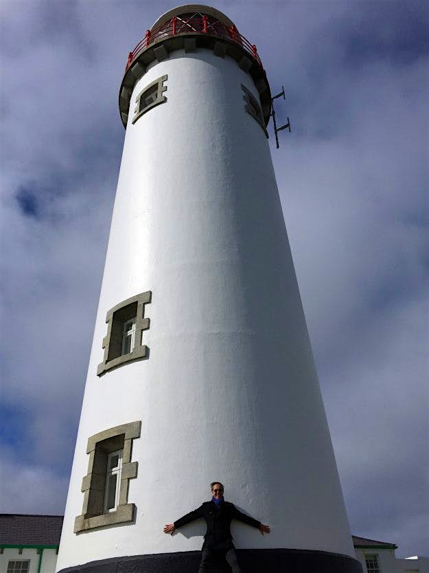 Travel News - ACTOR RICHARD E GRANT LENDS A HAND TO PROMOTE THE ISLAND OF IREL The actor visited Fanad Lighthouse on the Wild Atlantic Way in Co Donegal