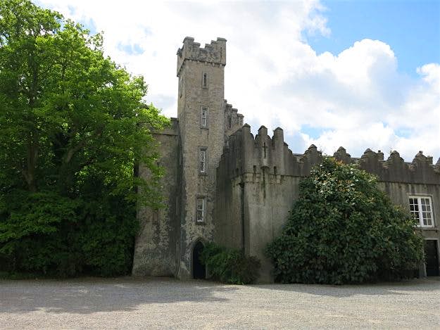 Travel News - 18540866071_45a541e679_o Howth Castle