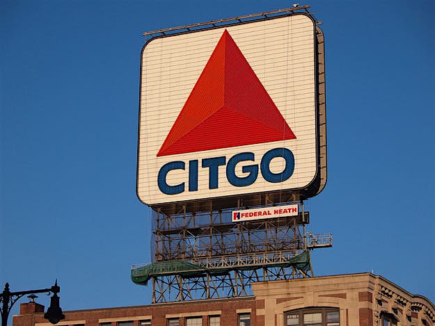 Travel News - 8526261713_1d67c5defb_z The Citgo sign.