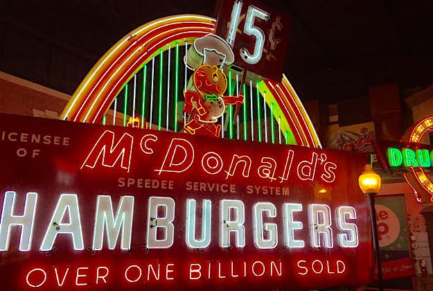 Travel News - Hamburgers McDonald's sign