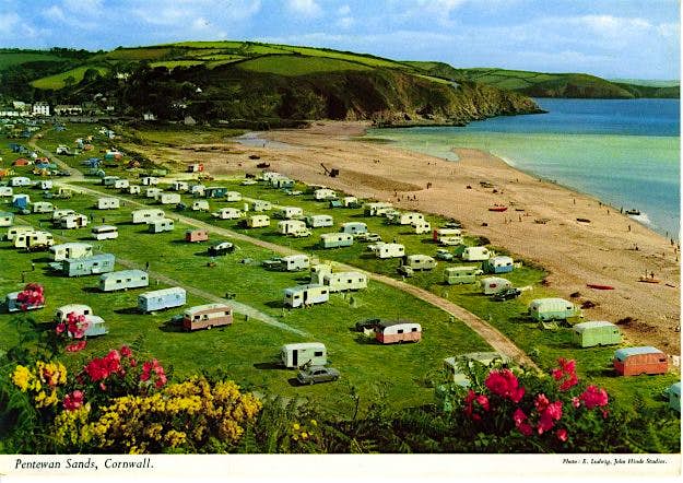Travel News - dc237 Hinde's postcards have become famous for their stunning and nostalgic portrayals of Britain, Ireland and other global destinations.