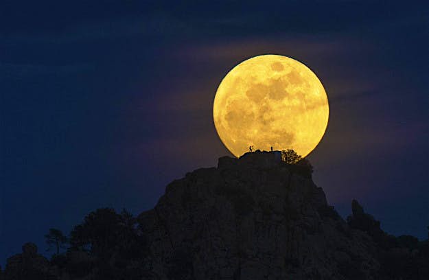Travel News - PS15274_Man_on_the_Moon The 2016 runner-up in the People and Space category is 'Man on the Moon' by Dani Caxete (Spain) at Cadalso de los Vidrios, Madrid, Spain.