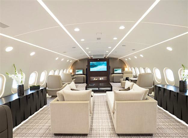 Travel News - OLYMPUS DIGITAL CAMERA The aircraft has the capability of flying non-stop for 17 hours.