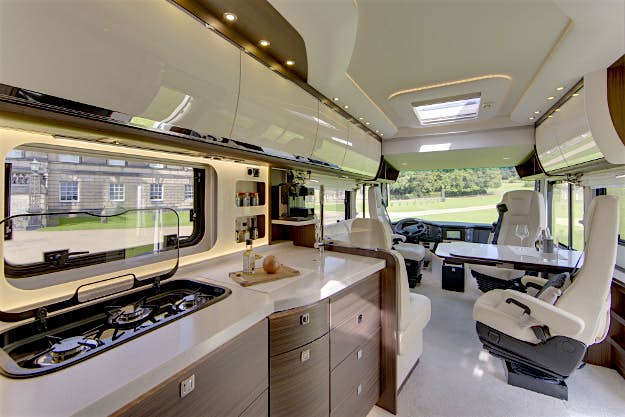 Travel News - 1476268297-c0eb63b209f2195a6ca1c54e2f9e469b The motorhome.